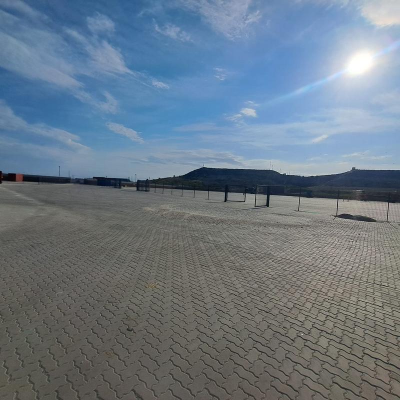 To Let commercial Property for Rent in Markman Industrial Eastern Cape